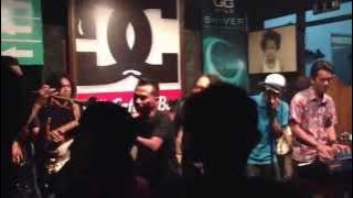 Mushroom - Rully Burgertime feat Perahu Karet feat BG Skamafia