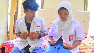 Download lagu CINTA MONYET BERSEMI KEMBALI - Film Pendek #kisahnyata #filmpendek #komedi #hiburan #alurcerita