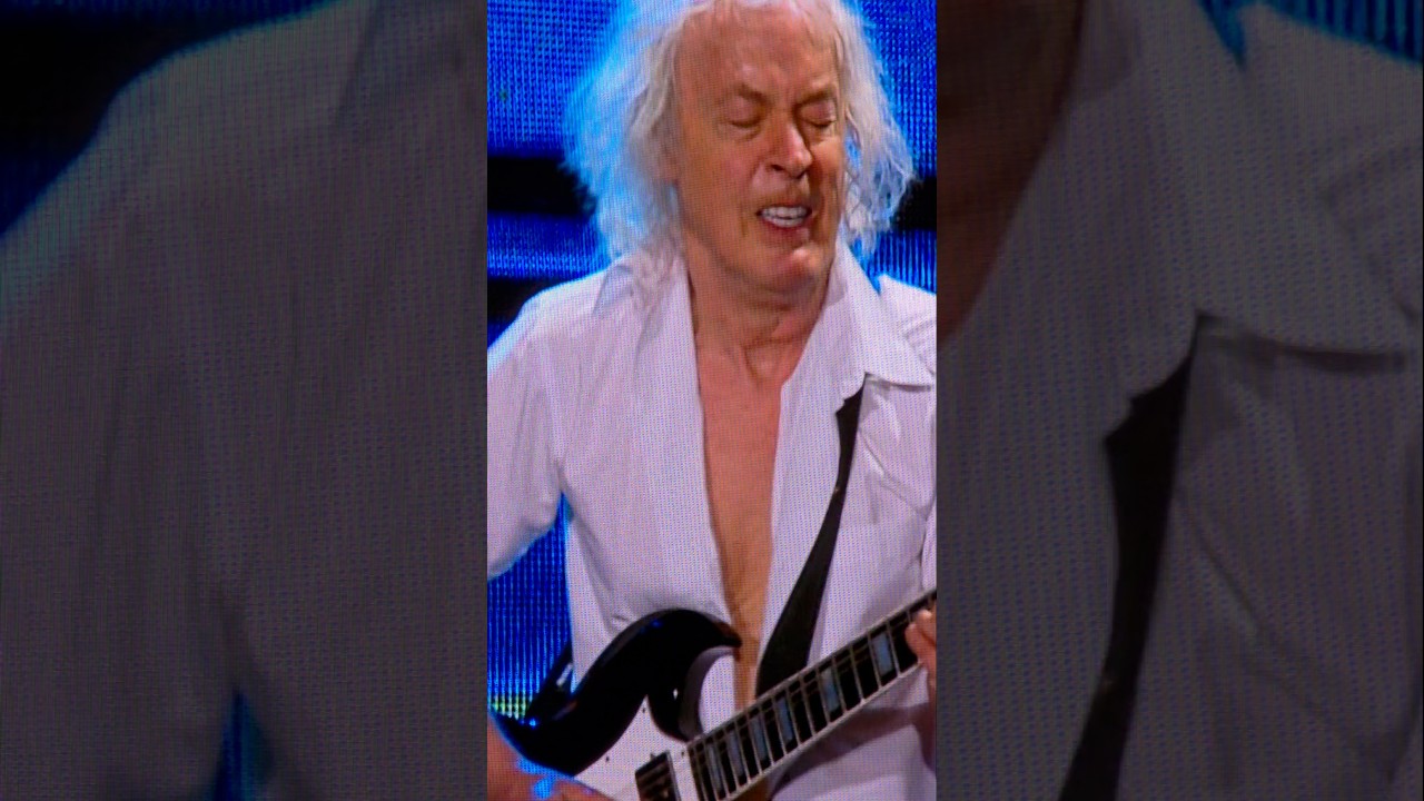 Angus Old still rocking like Angus Young in 2025 at age 70 ⚡ #acdc #angusyoung #Minneapolis Angus Old still rocking like Angus Young in 2025 at age 70 ⚡ #acdc #angusyoung #Minneapolis
