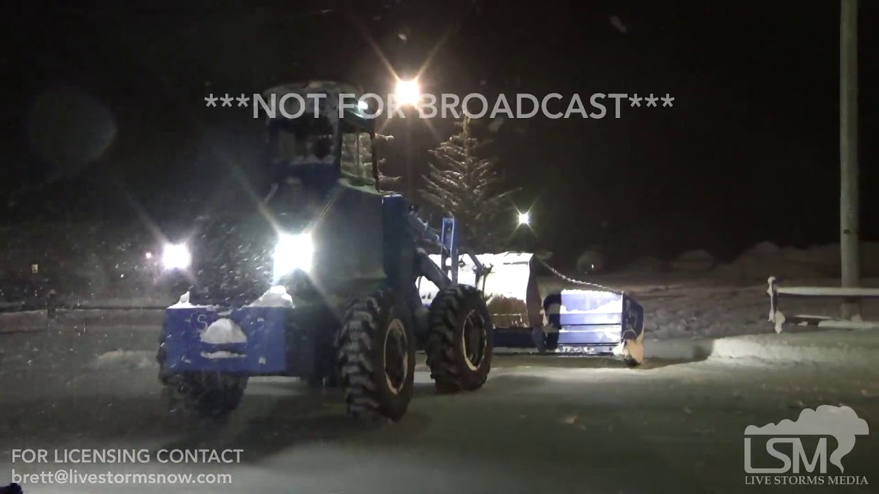 122517 Clymer, NY Skiers Take to the Slope on Christmas YouTube