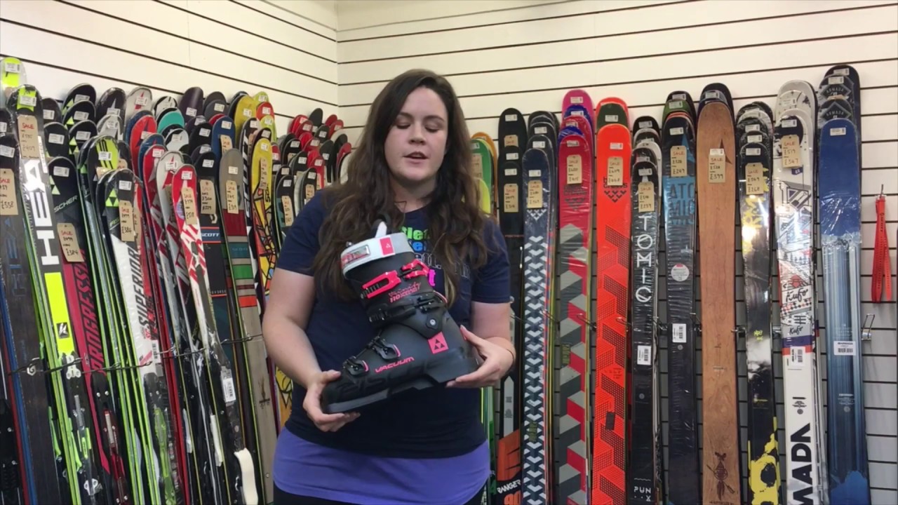Fischer Trinity Vacuum Fit 110 Ladies Ski Boot - YouTube