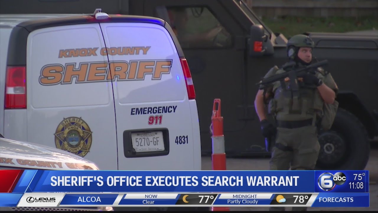 Sheriff's office executes search warrant - YouTube