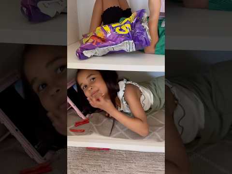 أب يضبط ابنتيه تتناولان التاكي في غرفة سرية 