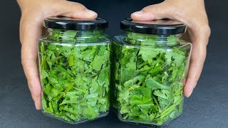 Cilantro Saving Tip Easy ❗😋 ✅  How to keep Coriander Fresh for long in Fridge 💯  Life Hacks  ✅