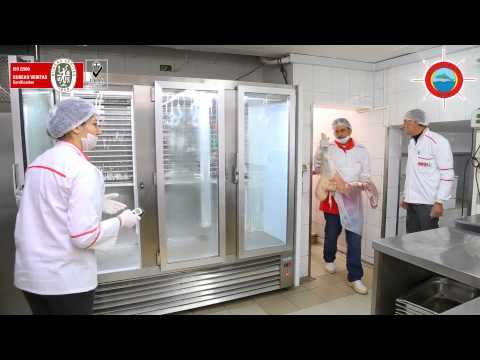 إستلام اللحوم في مطعم الشمس