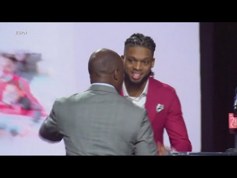 Damar Hamlin appears during Super Bowl event to receive award