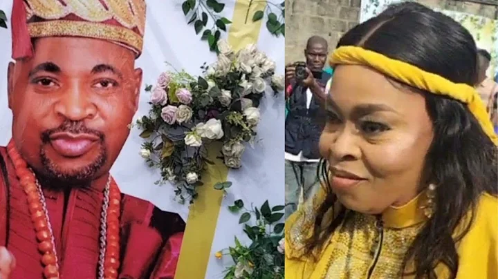 ALH MUSILIU AKINSANYA MC OLUOMO 48YH BIRTHDAY CELEBRATION WITH HIS WIFE AND CHILDREN