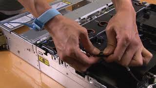 Lenovo ThinkSystem SR650 V3 removing a RAID flash power module