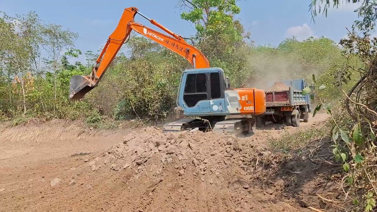 ขนาดยังไม่ถึงเมษา ยังแห้งขนาดนี้ถ้าถึงเมษาจะขุดเข้าไหมน้อ #ศรีสะเกษแม็คโครซิ่ง 