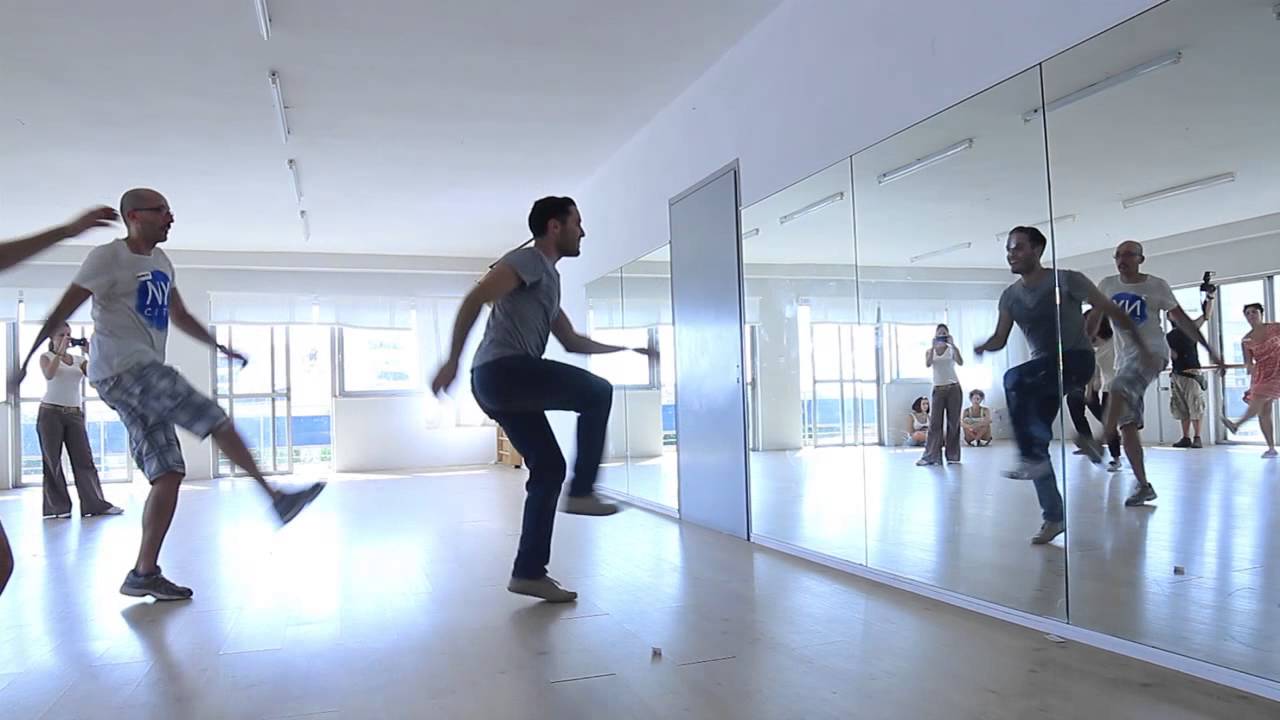 Solo Charleston by Patrick Szmidt in Athens