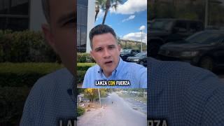 Descargó su furia contra perrito. Acusan a mujer de maltrato animal agravado.