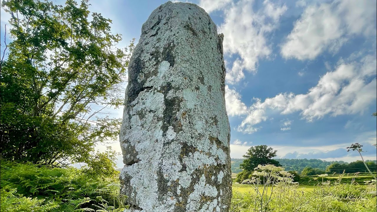 Llwyn y Fedwen Standing Stone