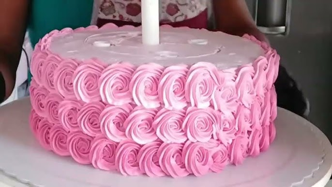 Bolo em chantininho da Barbie - Mesversário de 1 mês 