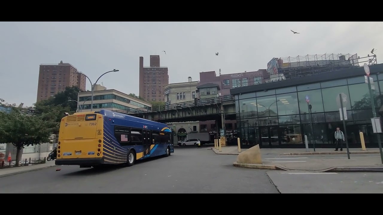Kings Plaza via UticaAv bound 2022 New Flyer XD40 7962 B46 bus at