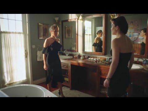 women catfight