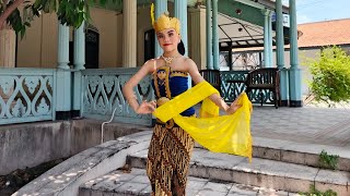 Tari Gambyong Retno Kusumo // Sanggar Soeryo Soemirat // by UniQ