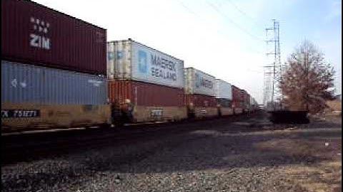NS Train E Bound Stacker 22V @CP Bound Brook NJ Monster Stacker 12/11/10
