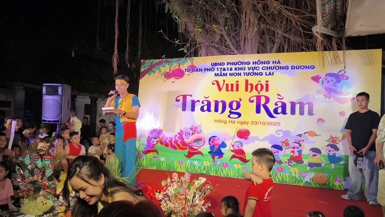 MC Hoàng Nam khuấy động đêm hội Trung Thu tại Quận Hoàn Kiếm 2025