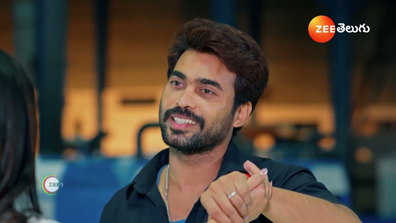 Gharana Mogudu | మేఘన ని కాపాడిన వెంకటేష్