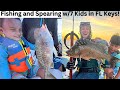 FAMILY FISHING TRIP w/7 KIDS- Florida KEYS! 3 Year Old Fisherman=Pure Joy!DADDY SPEARS 19In Snapper!