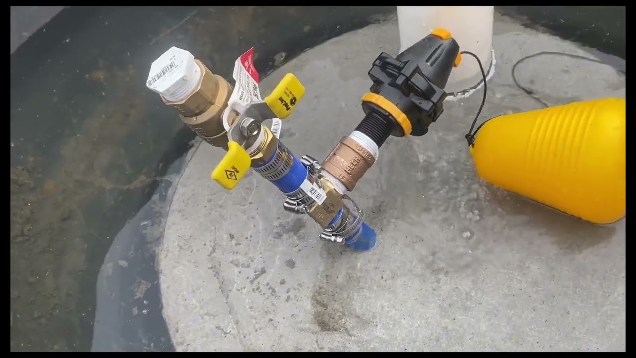 INSTALLING OUR NEW TIRE TANK FOR WINTER ❄️ WATERING | GRAZING MILK COWS AND SHEEP ON STOCKPILE 🌱