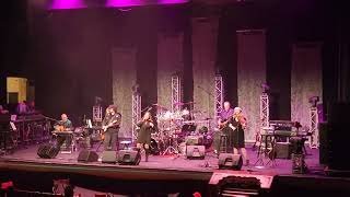 Hayes. Live At Opening For