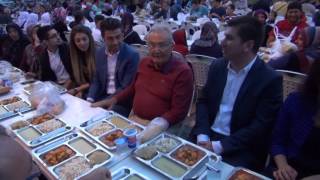 Burdurda İftarını Açan Chp Eski Lideri Deniz Baykal Neden Korktu?...