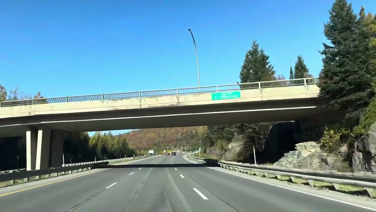 Montreal drive beautiful fall colours