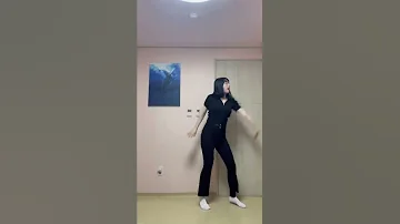 프로미스나인 컴눈명 Escape Room 