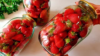 WITHOUT freezing! WITHOUT cooking! This is how I keep strawberries fresh for 1 year! #strawberry