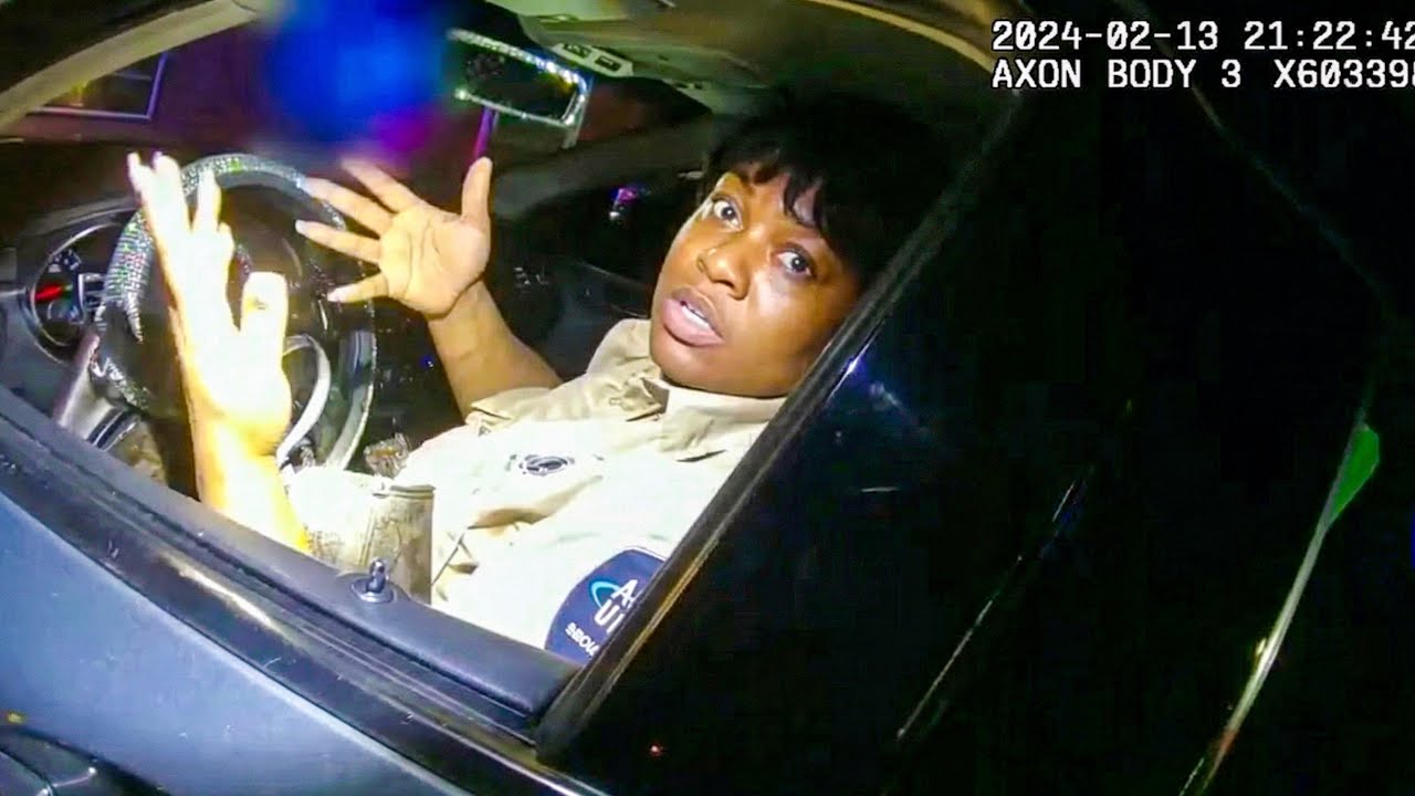 Самая воинственная психопатка, влиятельная личность в социальных сетях, бабушка, устраивает немыс...