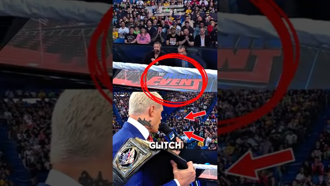 Вы заметили этот огромный глюк на SmackDown?! 😨 
