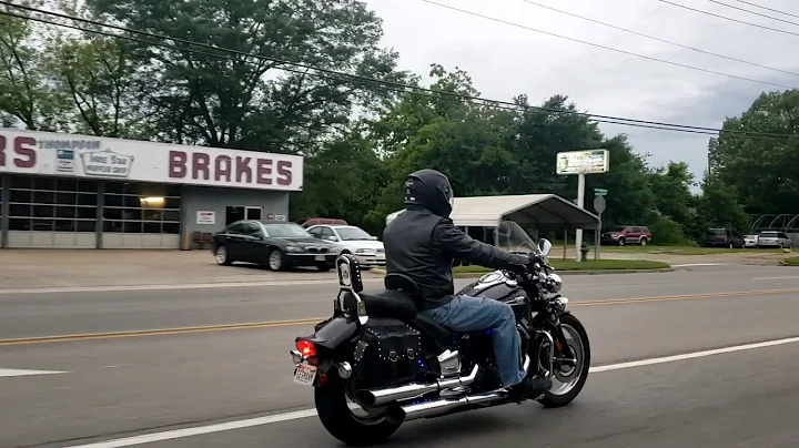 Yamaha vstar custom 1100 Vance Hines sounds