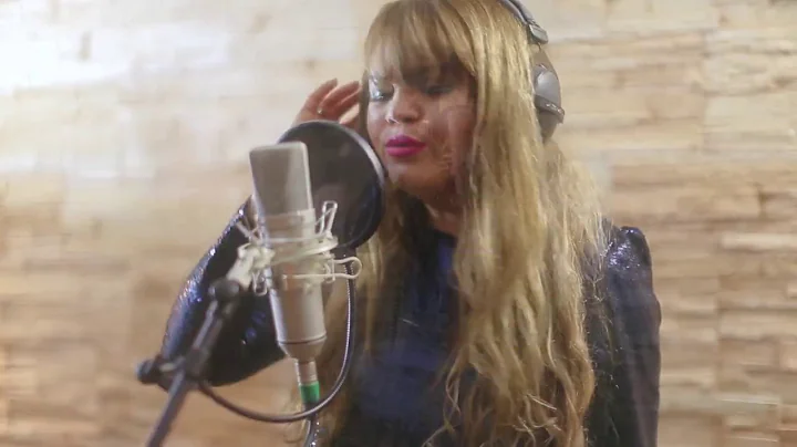 ANNA TORRES - CLIP CONSCINCIA   feat: VICTOR DE OL...