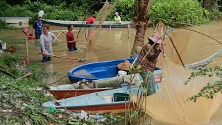 Balai Ringin  Banjir dengan ikan  seluang 