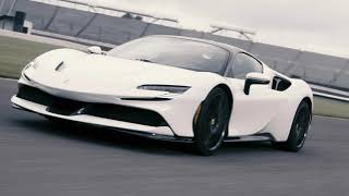 フェラーリSF90ストラダーレが、インディアナポリスで量産車最速レコードを樹立