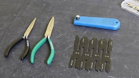Tools for Installing and Removing E-Clips