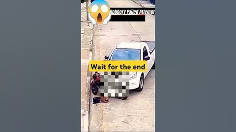 Women saved by a car driver from attempted Robbery| Failed Robbery Attempt #viral #shorts #robbery