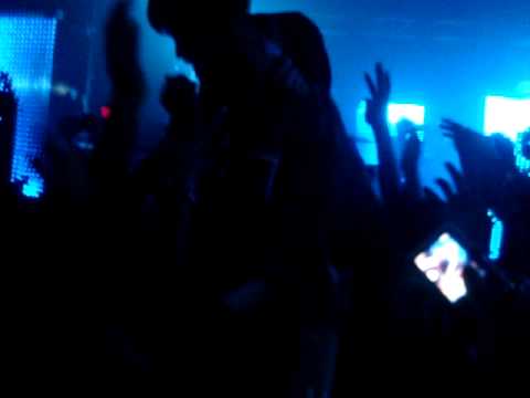 Crystal Castles - Reckless (Live in Austin, TX)