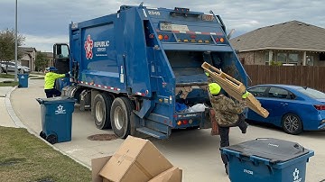 Republic Services Pete 348 Heil 5000 Rear Loader Garbage Truck Packing Heavy Trash + Bulk Waste
