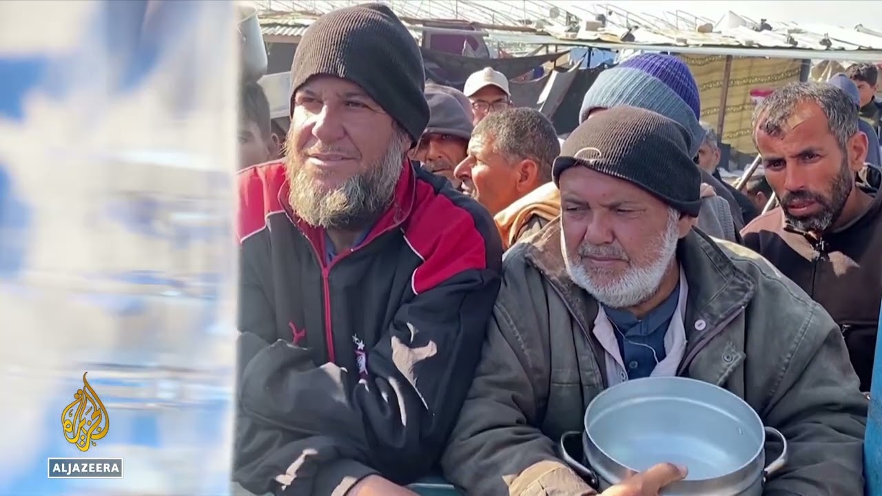 ينتشر الجوع في شمال غزة، ويموت المواليد الجدد بسبب سوء التغذية.