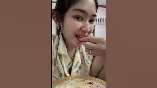 Aulia Fahma Lubis Hot Live paha sexy belahan mulus montok empuk kenyal bikin pengen