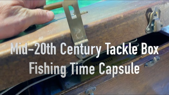 I Found 100 Year Old FISHING TACKLE BOX in an OLD BARN! (Crazy