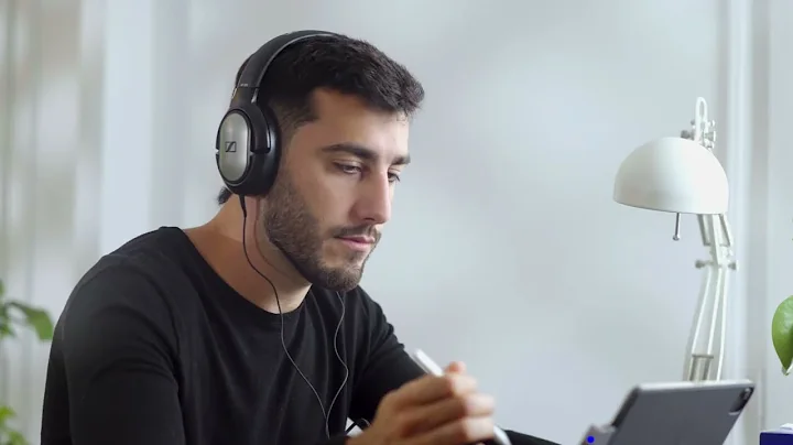 Turn you iPad into a desktop with the HyperDrive 6-in-1 USB-C Media Hub