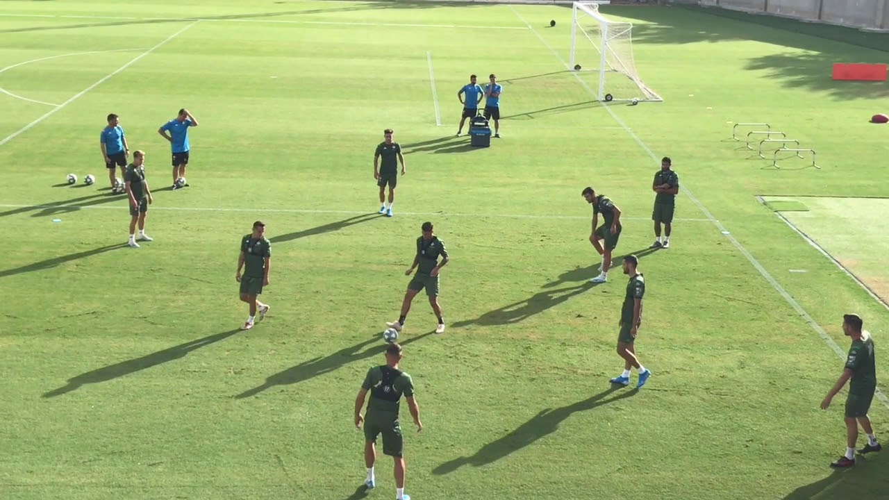 fútbol de guatemala El Betis Entrena con las Ausencias de Canales y Juanmi