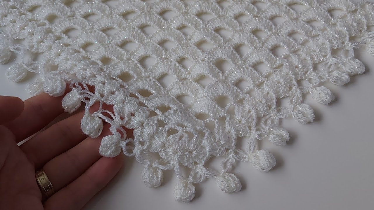 Как связать треугольную шаль крючком для начинающих / Легкие схемы вязания шали крючком