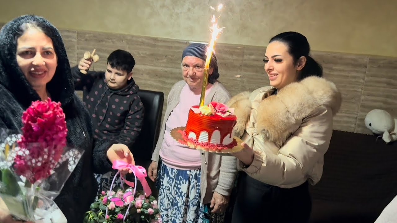 Am venit cu un cadou la bunica Mioara mama Ancai de la Strehaia ‼️