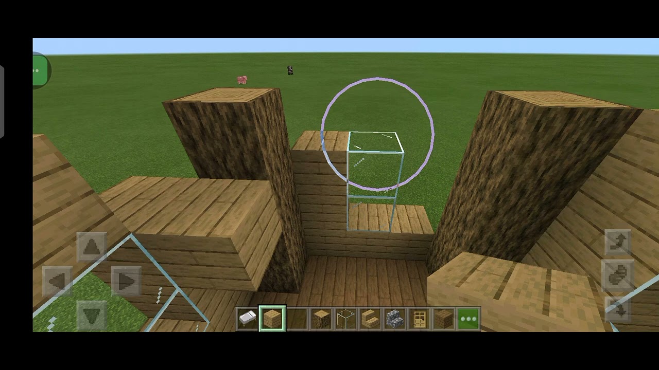 Minecraft 🧱🚪🪟  building a simple wooden hut 🏚️