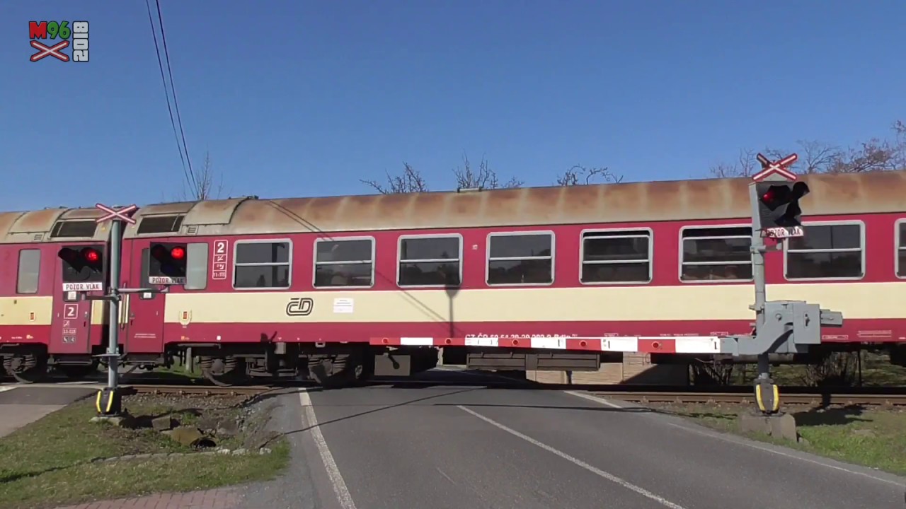 Železniční přejezd Praha-Kbely #1 [P2656] - 7.4.2018 / Czech railroad crossing