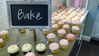 10,000 Cupcakes At Abt Electronics
